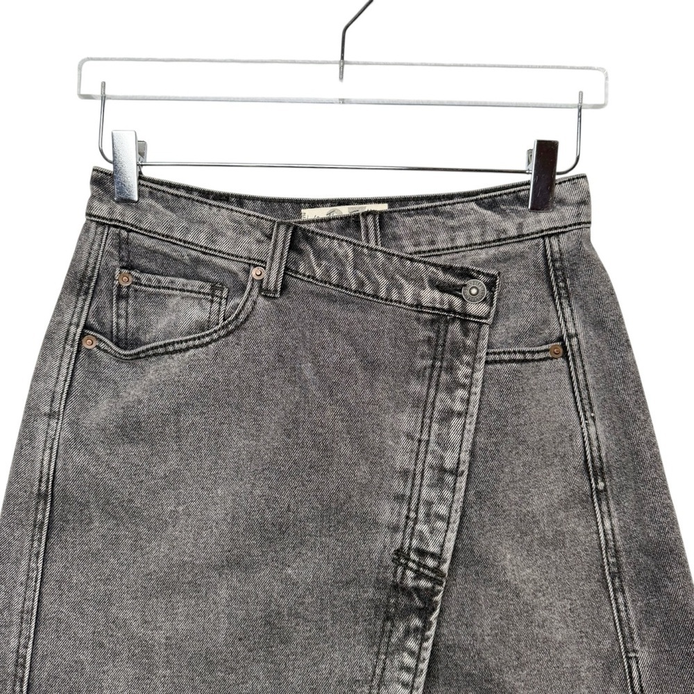 Free People Parker Black Wash Women’s Wrap Denim Mini Skirt Sz 27 / Sz 4 - Picture 3 of 12